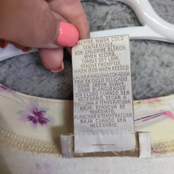 Vintage Anne Levin Nightgown Womens Medium Cream Floral Books Grannycore Classic - Picture 13 of 14